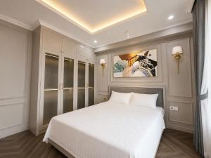 Hanori Home - Lux Apartment in T8 Time City, shoping mall