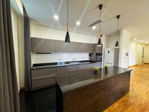 Downtown Choijin Suites Residence