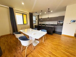 Downtown Choijin Suites Residence