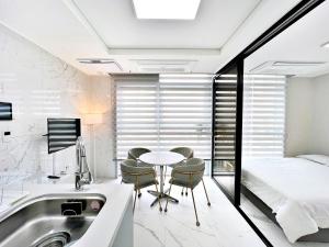 2 rooms filled with sunlight
