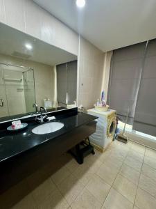 Karon Beach Deluxe Apartment with Private Rooftop Pool