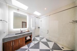 Manggala Villa - 3BR in Central Berawa, Canggu