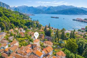 La Caravella: Stresa Lake & Islands View Balcony - Happy Rentals