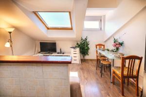 Ema Studio on the Main Promenade - Happy Rentals