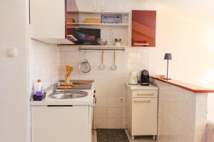 Ema Studio on the Main Promenade - Happy Rentals
