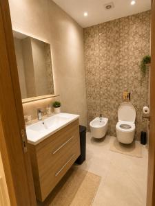 Ocean View Luxury Penthouse Olympic Pool Beach front private parking