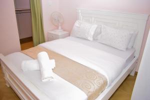Luxe Homes by cassie
