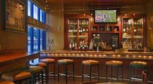 Inn & Suites Baltimore DowntownInner Harbor
