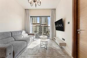 One Bedroom Apartment in Sobha near Downtown