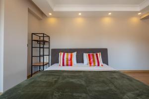 Luxury 1BR Bosphorus View Residence with Free Parking and Elevator
