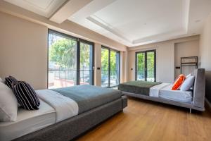 Luxury 1BR Bosphorus View Residence with Free Parking and Elevator
