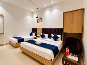 Hotel Diamond MBS Amritsar # Lift # Parking Space # Rooftop # Family Rooms