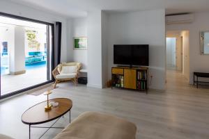 144-Modern Apartment, Pool, Gym, Sauna