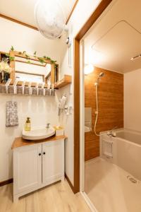 guesthouse namiyoke A 1-minute walk from Bentencho Station