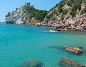 Three-bedroom apartment 100 meters from the sea in the heart of Tuscany