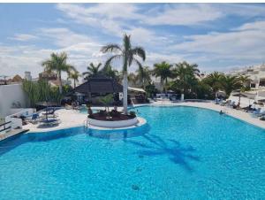Tenerife Paradise With Heated Pool