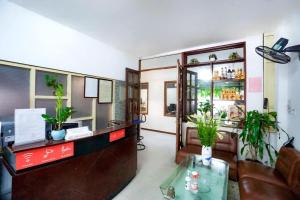 Giao Thong Hotel