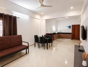Blossom Service Apartment