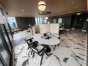 Heart of Thonglor - Stylish Urban Retreat