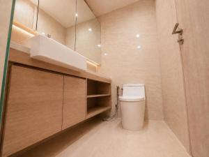 Heart of Thonglor - Stylish Urban Retreat