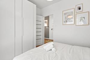 Rymanowska Chic Apartment by BookingHost