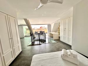Ático Dúplex con Terraza & Parking en el Centro