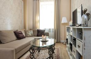 Anno Domini Apartment by Cozyplace