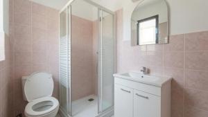 Athens Galaxy Rooms No1 for 6 pers