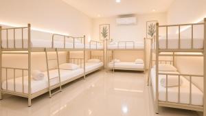 Athens Galaxy Rooms No1 for 6 pers