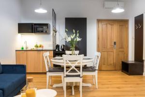 Beautiful Cracow Apartments by Cozyplace