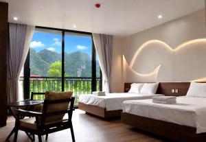 Hidden Green Hotel Tam Coc - Rooftop Pool With Mountain View
