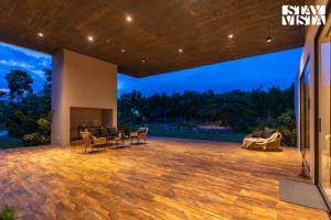StayVista at Albert Palms - A Longitude Signature