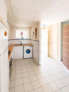La Calma Viola Appartment near Zenia Boulevard