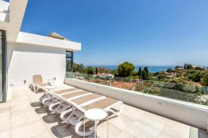 Villa Oasis Private Pool & Jacuzzi Sleeps 12