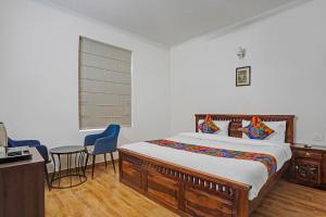 FabHotel Hazel Town House