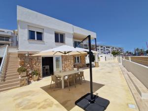 Villa Brisamar - On the beach