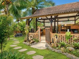 Sangeh Lodge
