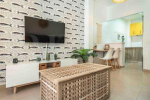 Bright apartment near the historic center by REMS