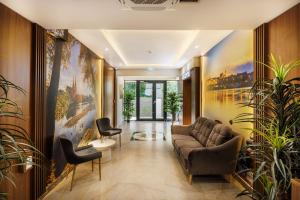 Danube Side by Convert