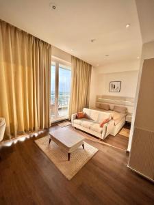 Oasis Modern Studio Near Yashobhoomi & Airport