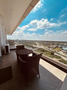 Oasis Modern Studio Near Yashobhoomi & Airport