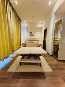 Oasis Modern Studio Near Yashobhoomi & Airport