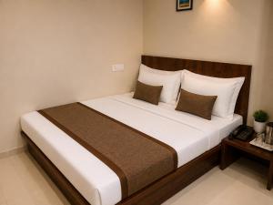 Darshan Executive