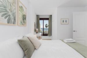 Luxury, Frontline Burriana Beach, Nerja