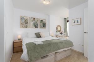Luxury, Frontline Burriana Beach, Nerja
