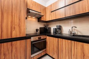 Zabłocie Apartment near Schindler Factory, Free Parking, AC & Balcony - by Upstairs