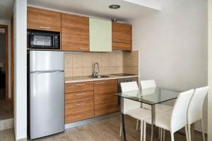 Sun and Sea Apartment with parking