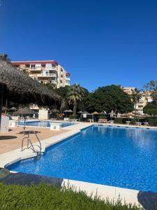 Estudio con Piscina y Jardines Benalmadena