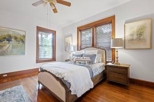 2BR + Den River Views Free Parking