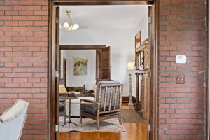 2BR + Den River Views Free Parking